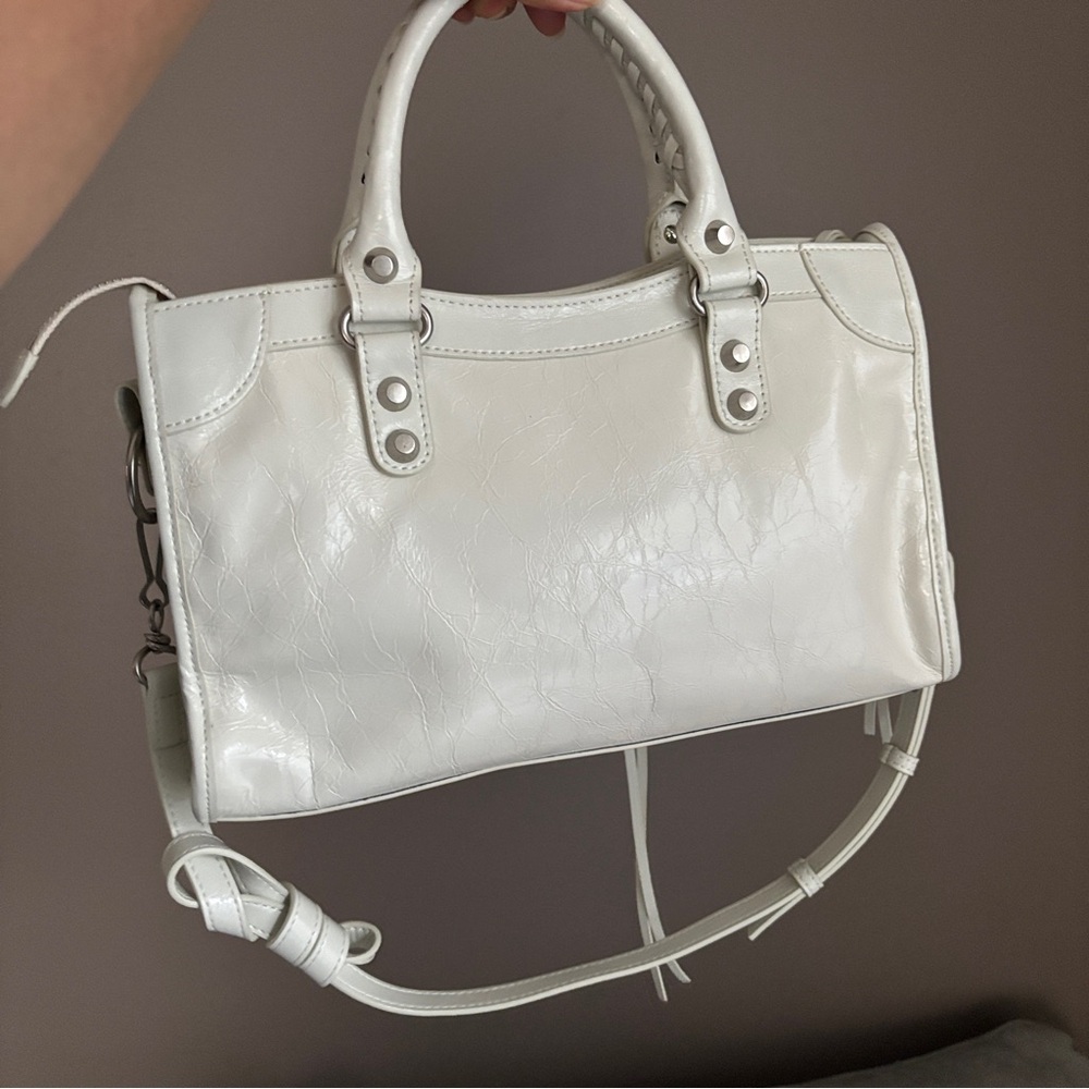 Lush Leather Moto City Bag - Picture 4 of 8